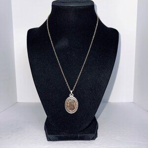 Sarah Coventry Textured Cable Chain Necklace With Abalone Shell Pendant (5672)